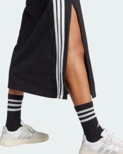 ADIDAS - VESTITINO SMANICATO 3 RIGHE ESSENZIALI NERO DA DONNA - JE1208