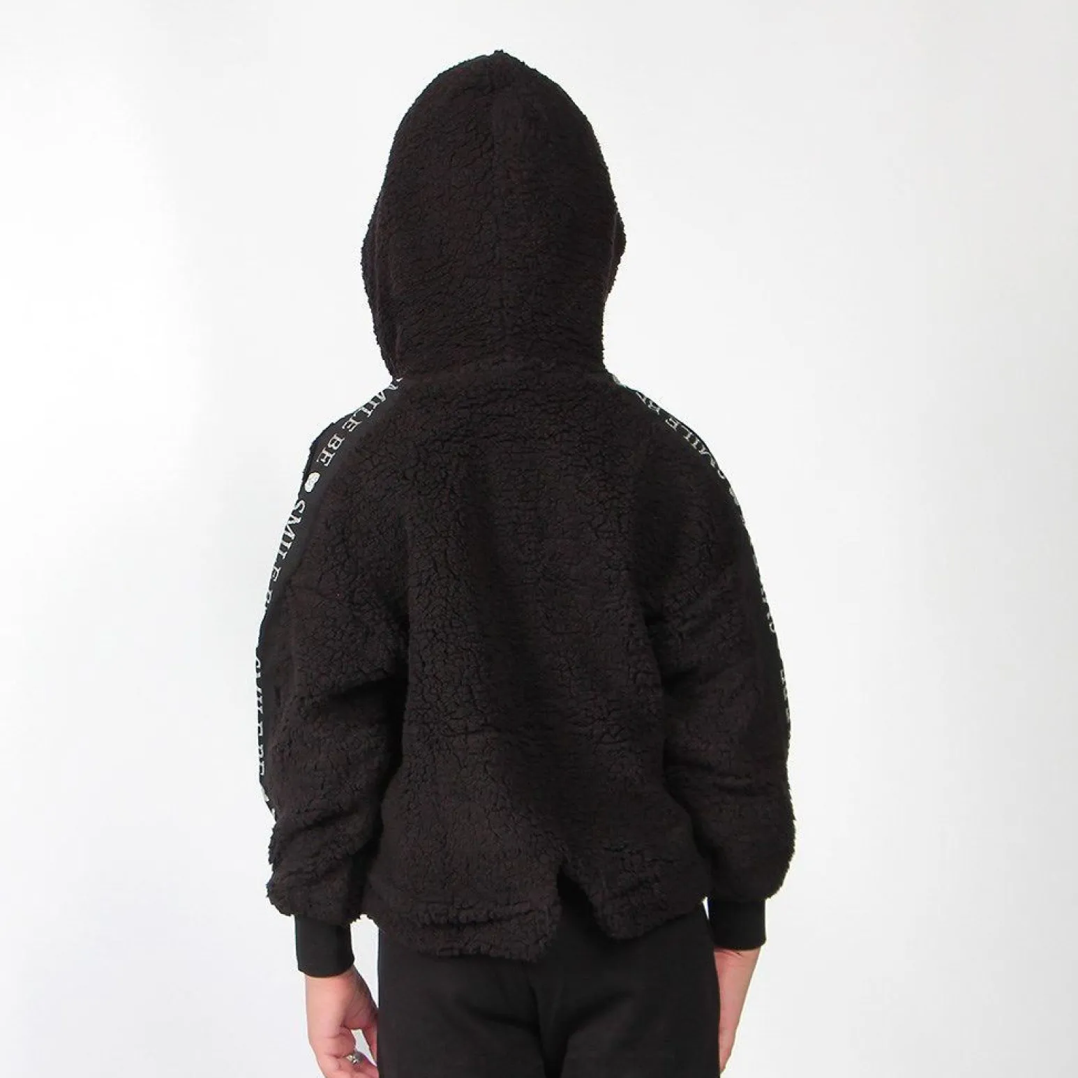 AMERICAN RAP - FELPA PELLICCETTA NERA CON ZIP E CAPPUCCIO