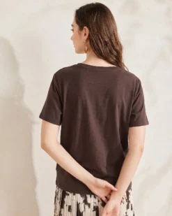 BACHATA - Tshirt manica corta marrone con stampa