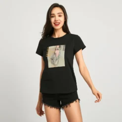 BACHATA - TSHIRT MANICA CORTA NERA CON STAMPA BORSETTA