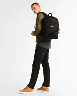 EASTPAK - Zaino PINNACLE nero con due scomparti principali, due tasche anteriori e un organizer interno