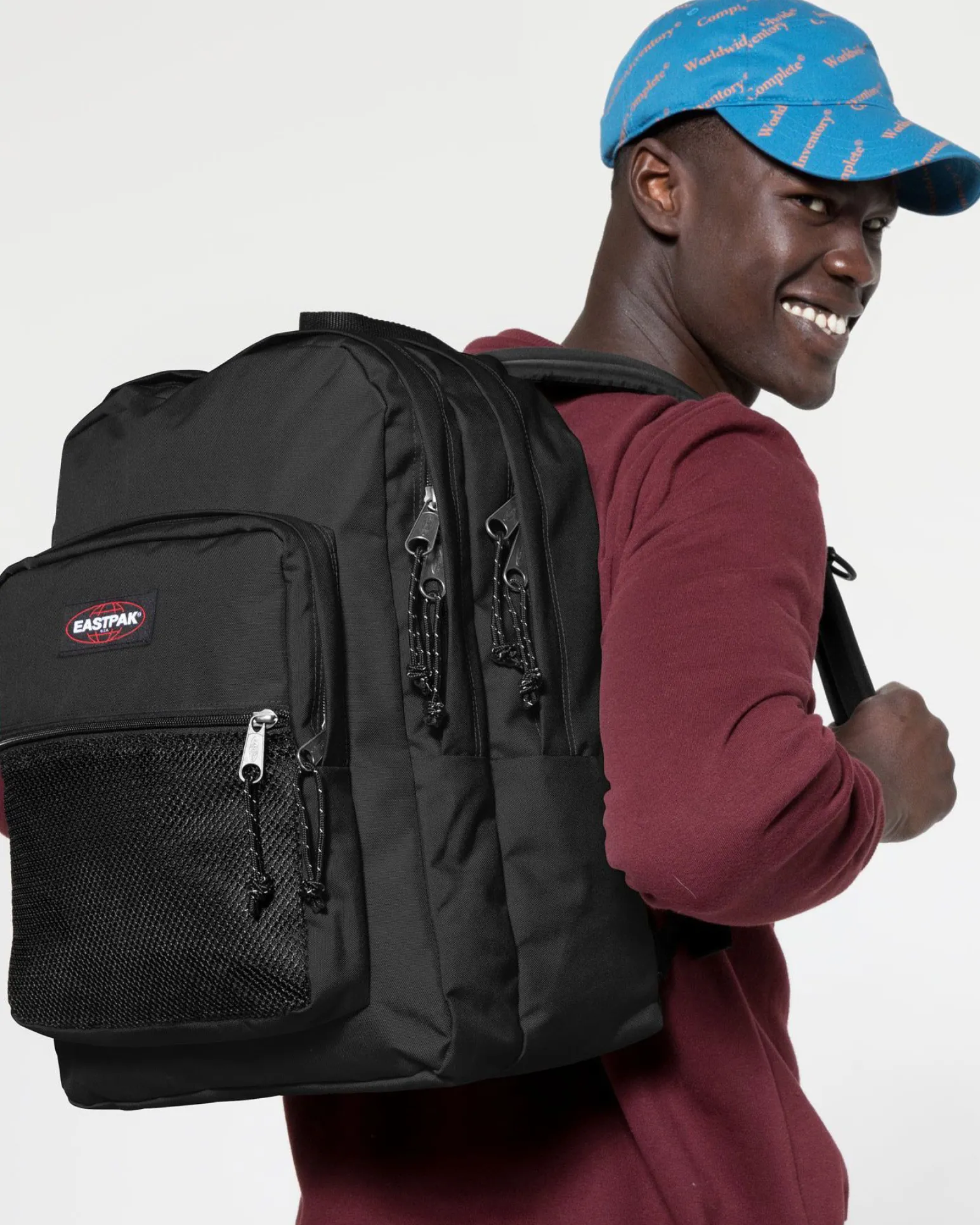 EASTPAK - Zaino PINNACLE nero con due scomparti principali, due tasche anteriori e un organizer interno