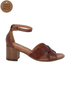 ELLEN BLAKE - Sandalo rovere in VERA PELLE con fasce incrociate, tacco 5,5CM