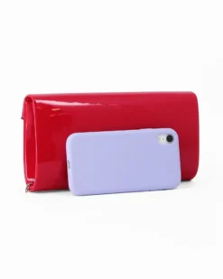 MISS GLOBO - Pochette rossa effetto vernice con patta obliqua e finitura in metallo