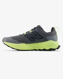 NEW BALANCE - SCARPE DA RUNNING TRAIL FRESH FOAM GRIGIE CON DETTALI GIALLO FLUO DA UOMO, MGARO1PX