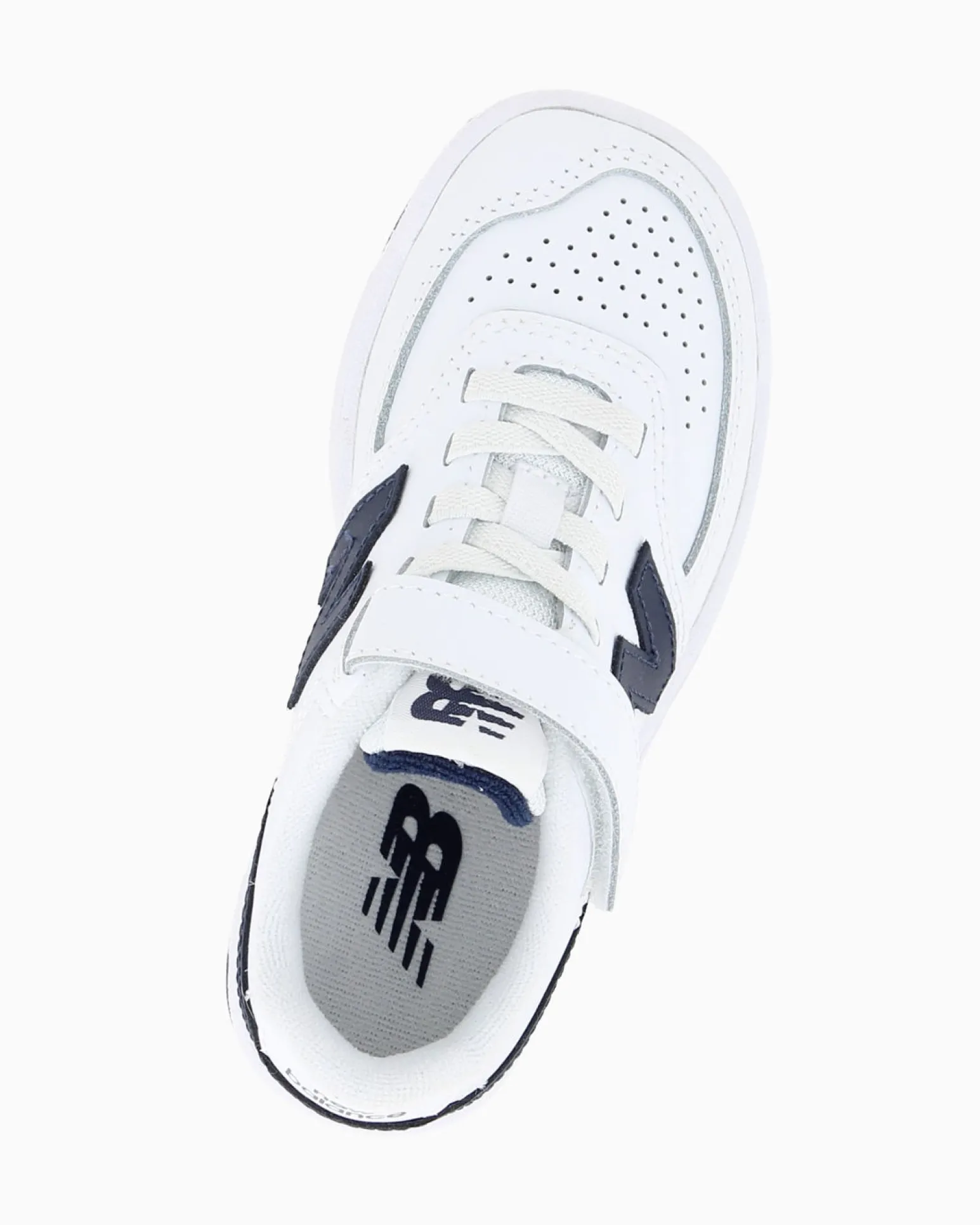 NEW BALANCE - SNEAKERS KIDS LIFESTYLE BIANCHE CON DETTAGLI BLU DAL 28 AL 35, P0806RV