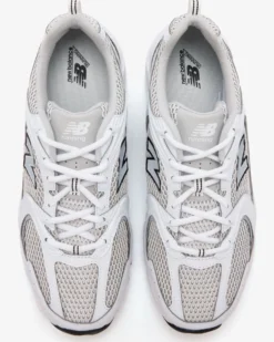 NEW BALANCE - SNEAKERS LIFESTYLE BIANCHE CON DETTAGLI NERI E GRIGI, U530KLB