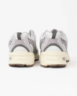 NEW BALANCE -  SNEAKERS LIFESTYLE BIANCHE CON DETTAGLI MALVA E GRIGI, U5307VI