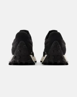 NEW BALANCE 327- Sneakers nera da donna con logo maculato - WS327PH