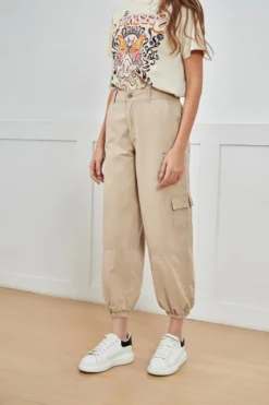 PANTALONE CARGO CON MOLLA