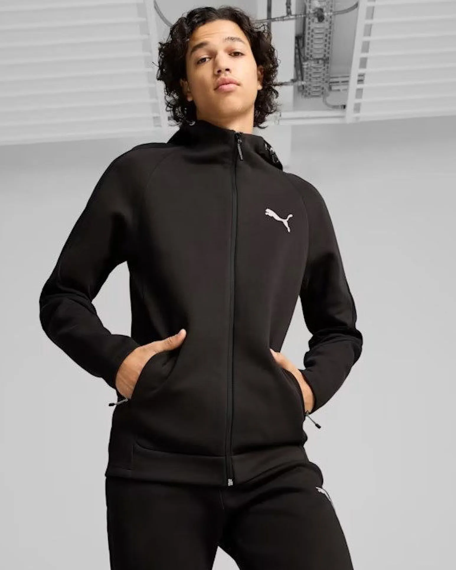 PUMA - FELPA CON CAPPUCCIO E FULL ZIP NERA DA UOMO - 681700-01