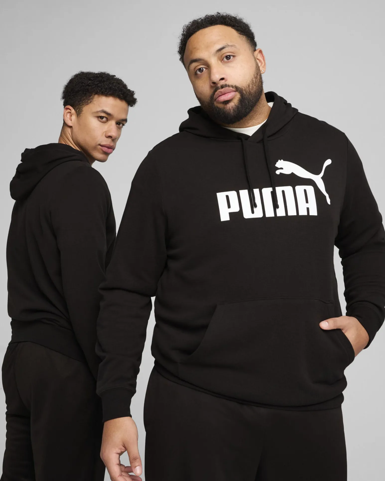 PUMA - FELPA ESSENTIAL NERA CON CAPPUCCIO DA UOMO 682572-01