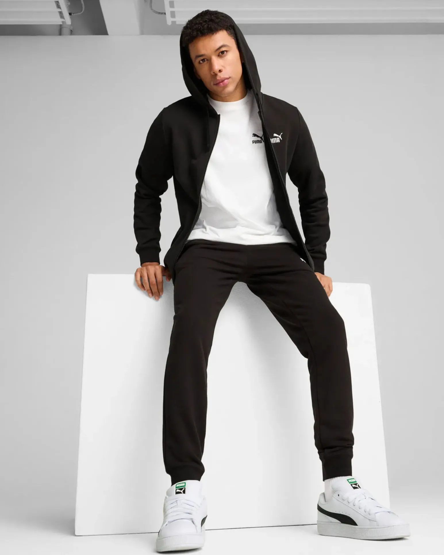 PUMA - FELPA UOMO FULL ZIP NERA ESSENTIAL CON LOGO N. 1, 682586-01