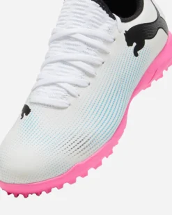 PUMA - Scarpa da calcetto bambino bianca e nera con suola colorata - FUTURE 7 PLAY TT JR
