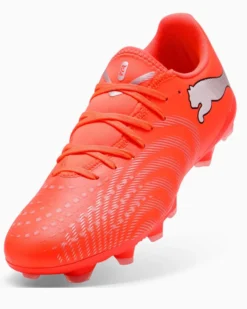 PUMA - SCARPA DA CALCIO FUTURE 9 PLAY FG/AG ROSSA FLUO CON DETTAGLI GRIGI E NERI DA UOMO, 108715-01