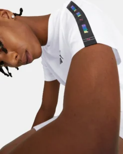 PUMA - T shirt girocollo da uomo bianca con stampa logo laterale colorata