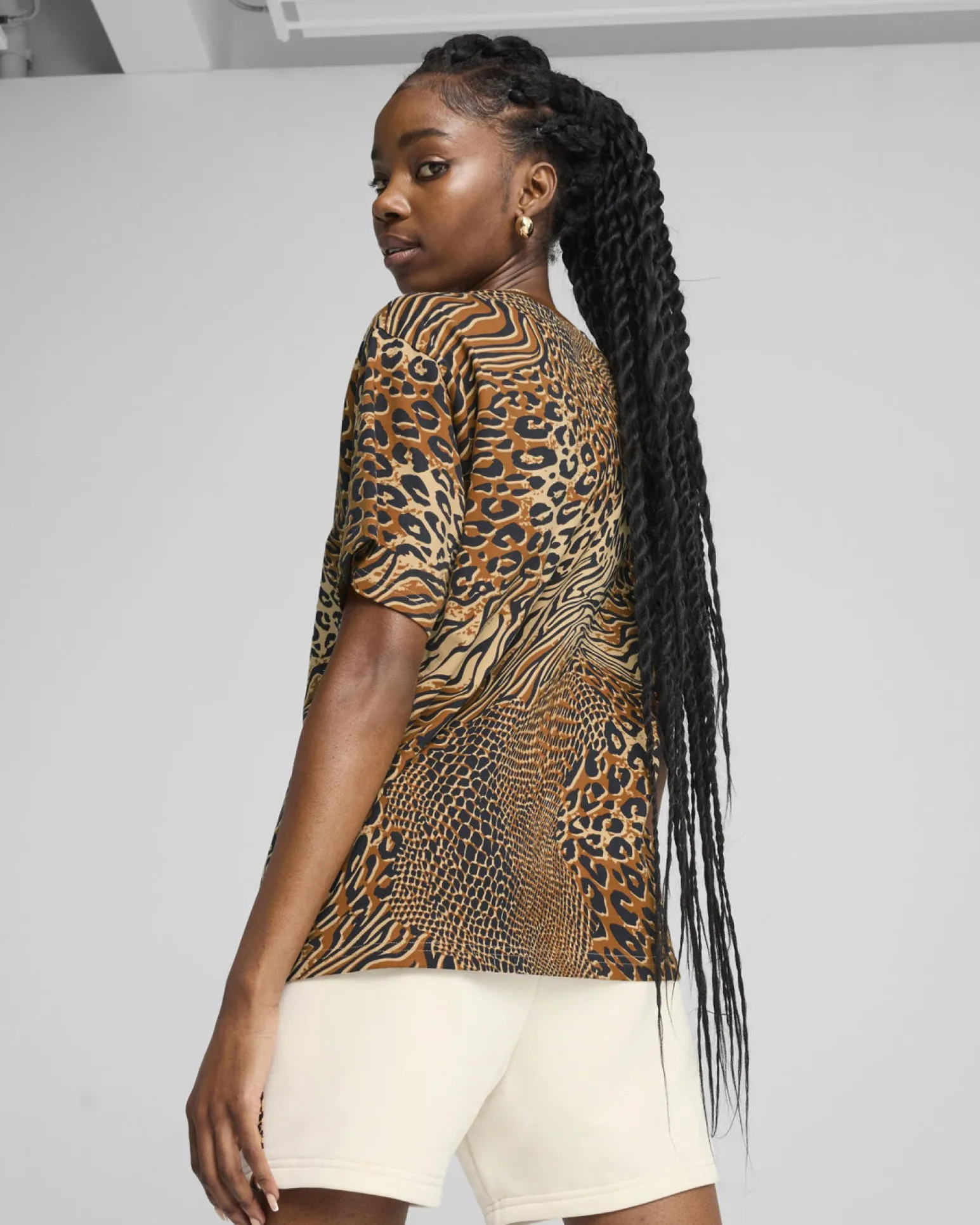 PUMA - T-SHIRT MARRONE, NERO E BEIGE ESSENTIALS GRAPHIC ANIMAL RELAXED DA DONNA, 688533-63