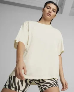 PUMA - T shirt relaxed fit bianca da donna in tessuto traspirante con stampa logo posteriore