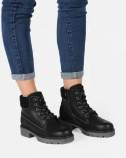 RIFLE - Scarponcino nero da donna con lacci e zip laterale