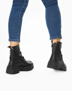 ROXY ROSE - Stivaletto nero in VERA PELLE con zip diagonali e gambale arricciato, tacco 4,5CM - MADE IN ITALY