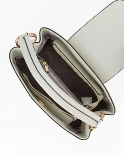 SOLO SOPRANI - Borsa a mano crema loggata con pattina, tracolla removibile