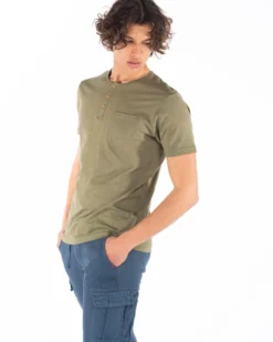 TSHIRT MANICA CORTA CON TASCHINO