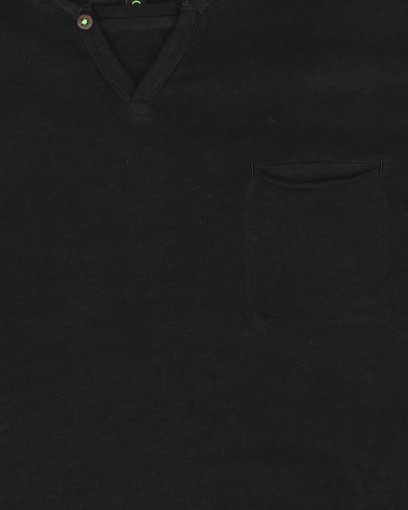 TSHIRT MANICA CORTA SCOLLO V