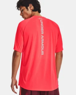 UNDER ARMOR - T shirt da allenamento uomo nera in tessuto traspirante